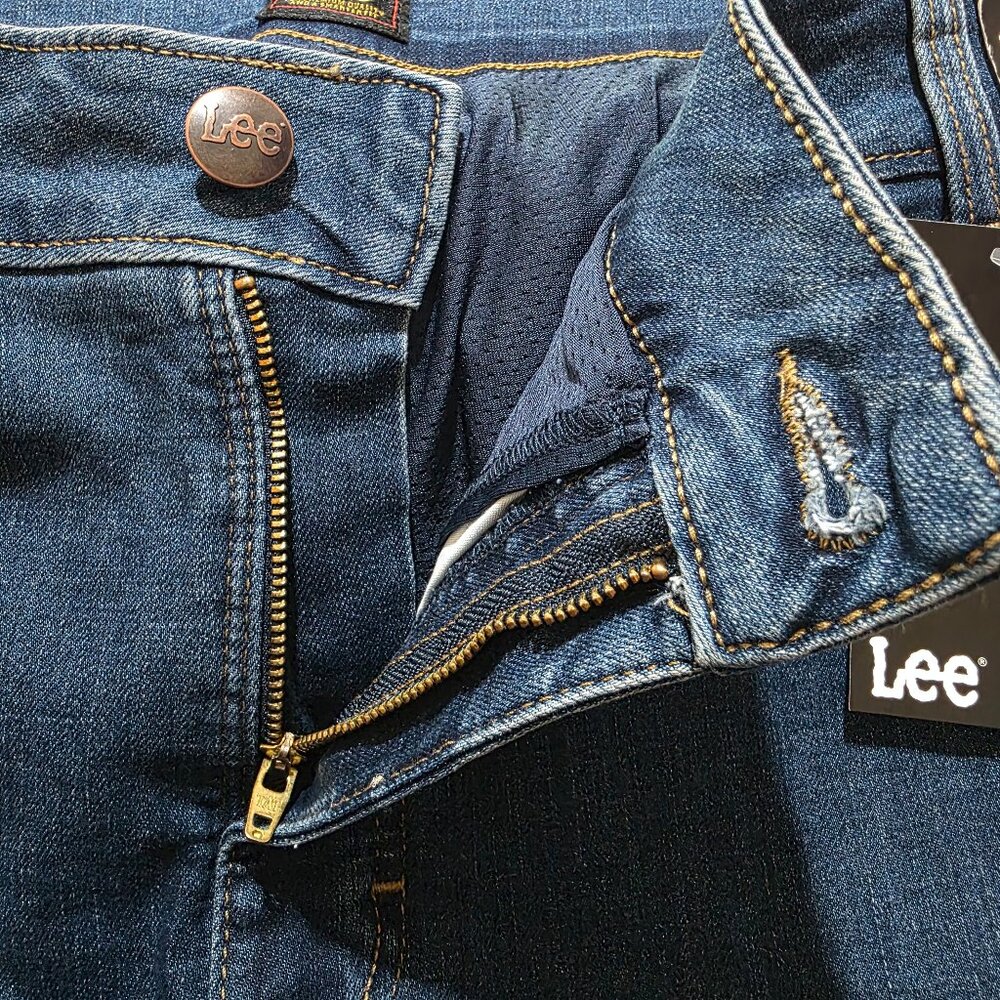 Lee Denim Skort Mid Rise Regular Fit Women’s Plus Size 26W Stretch Hidden Short - Picture 8 of 10
